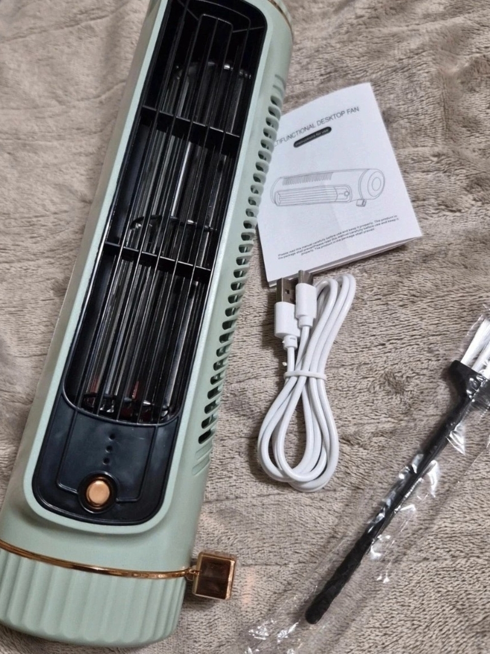 BNIB Portable Mint Green USB Desktop Tower Fan - Brand Unspecified
